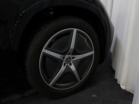 Used 2023 Mercedes-Benz EQS 580 4MATIC SUV image 43