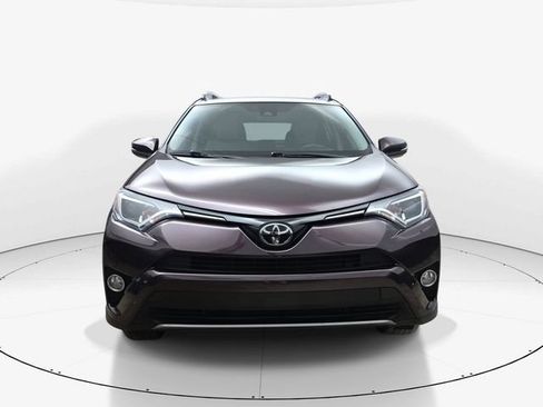 Used 2018 Toyota RAV4 XLE FWD image 12