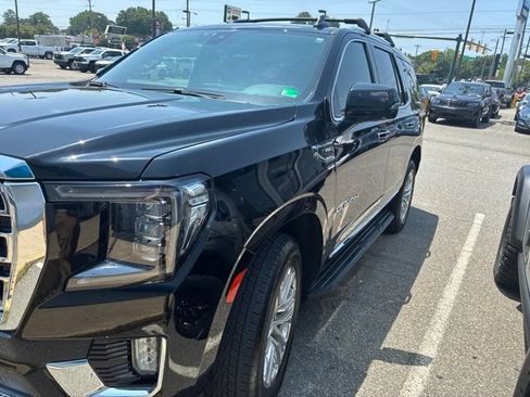 Used 2021 GMC Yukon SLT w/ SLT Premium Package AWD/4WD image 2