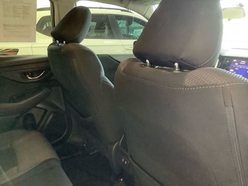 Used 2020 Subaru Outback Premium image 11