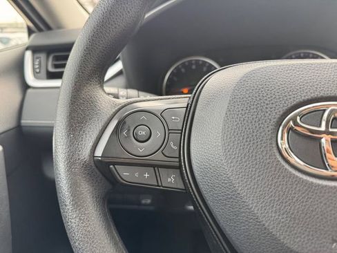 Used 2021 Toyota RAV4 XLE image 7