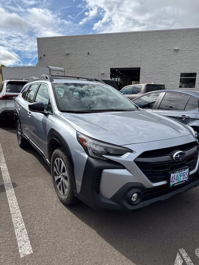 Used 2023 Subaru Outback AWD/4WD image 1