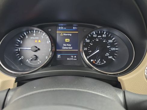 Used 2019 Nissan Rogue SV w/ Premium Package AWD/4WD image 16