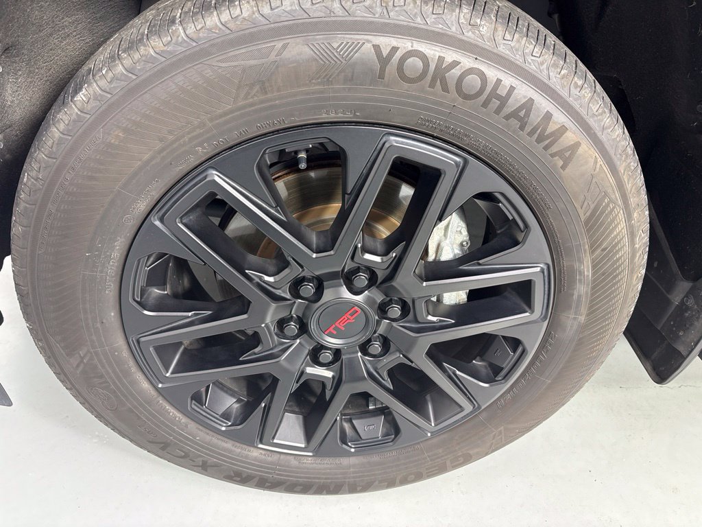 Used 2025 Toyota Sequoia SR5 w/ SR5 Premium Package AWD/4WD image 9