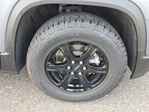 Used 2022 GMC Acadia AT4 w/ Technology Package image 8