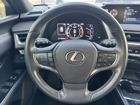 Used 2020 Lexus UX 200 UX 200 image 12
