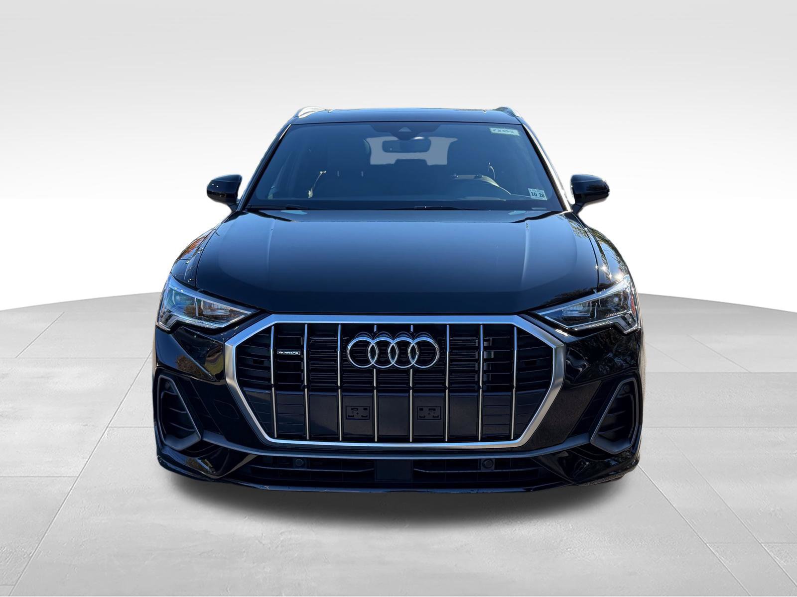 Used 2024 Audi Q3 2.0T Premium AWD/4WD image 2