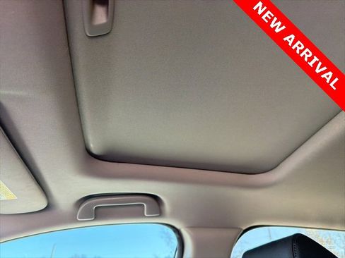 Used 2017 Honda CR-V Touring image 14