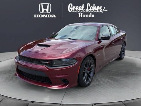 Used 2023 Dodge Charger R/T w/ Plus Group RWD image 2