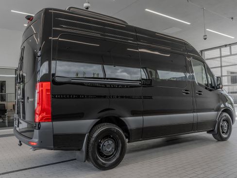 New 2025 Mercedes-Benz Sprinter 2500 image 32
