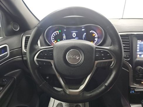 Used 2018 Jeep Grand Cherokee Limited image 24