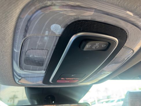 Used 2024 Hyundai Elantra SEL FWD image 31