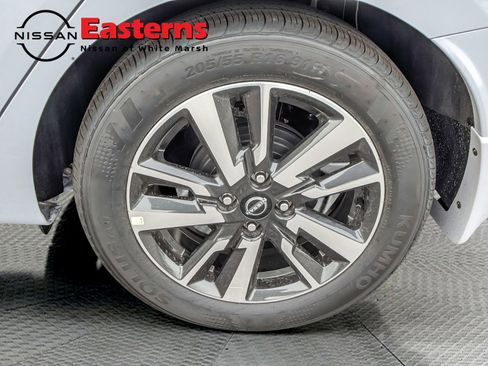 New 2025 Nissan Versa SV w/ Trunk Package image 28