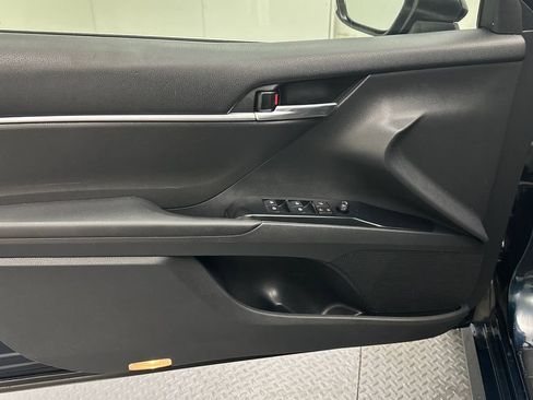 Certified 2019 Toyota Camry LE w/ Carpet Mat Package FWD image 15