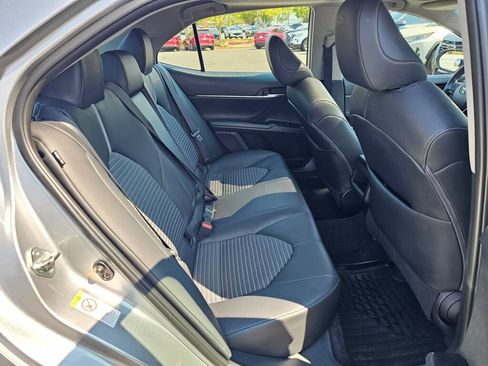 Used 2018 Toyota Camry SE w/ Moonroof Package FWD image 28
