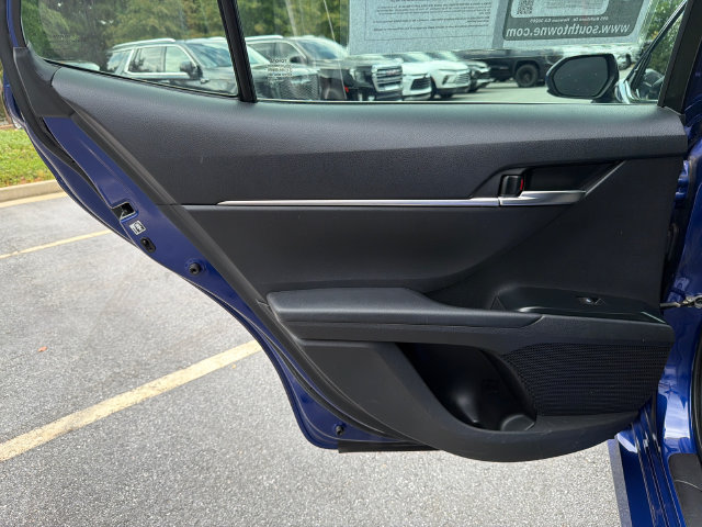Used 2018 Toyota Camry LE FWD image 21