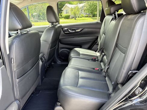 Used 2020 Nissan Rogue SL AWD/4WD image 25