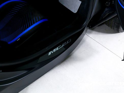 Used 2023 Maserati MC20 Spyder image 23