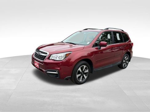 Used 2017 Subaru Forester 2.5i Premium w/ All-Weather Package AWD/4WD image 7
