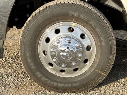 New 2026 RAM 3500 Tradesman w/ Chrome Appearance Group image 23