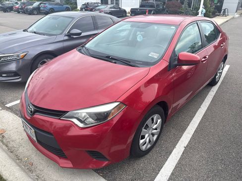 Used 2014 Toyota Corolla LE FWD image 3
