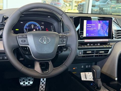 Certified 2026 Toyota Camry SE FWD image 32