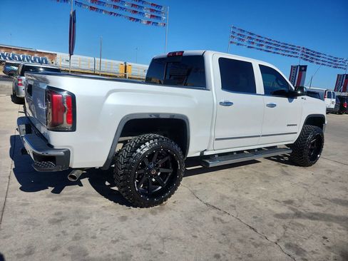 Used 2018 GMC Sierra 1500 SLT image 3