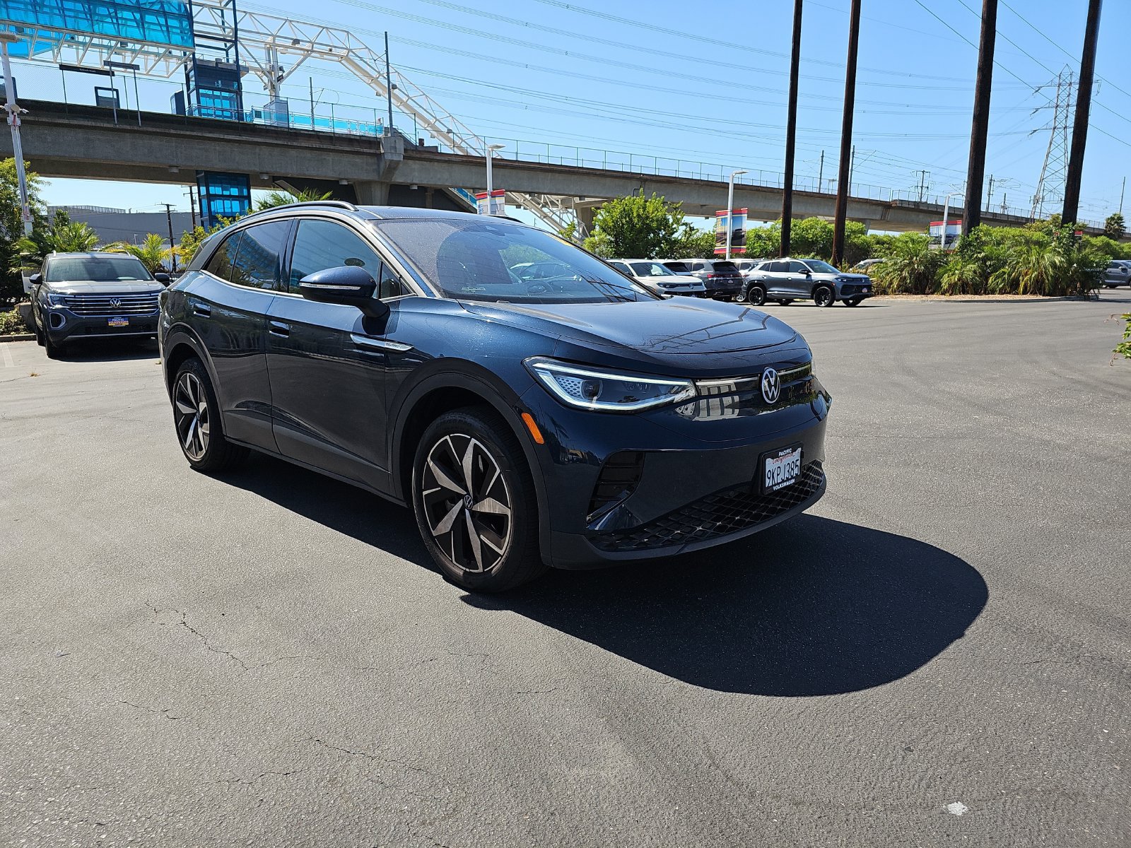 Used 2023 Volkswagen ID.4 Pro S AWD/4WD image 3