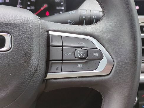 Used 2024 Jeep Compass Latitude AWD/4WD image 24