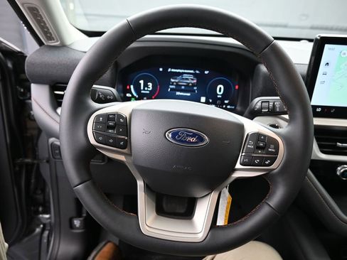 New 2026 Ford Explorer Active w/ Active Comfort Package image 23