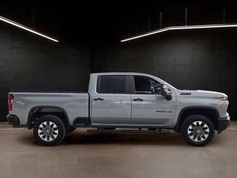 Used 2024 Chevrolet Silverado 2500 Custom w/ Custom Value Package AWD/4WD image 8
