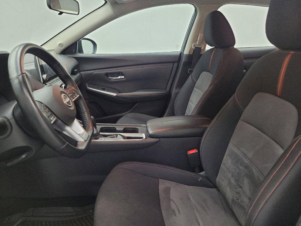 Used 2025 Nissan Sentra SR FWD image 17