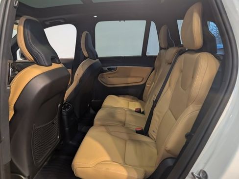 Used 2023 Volvo XC90 T8 Ultimate w/ Lounge Package image 26