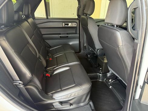 Used 2022 Ford Explorer 4WD Police Interceptor image 12