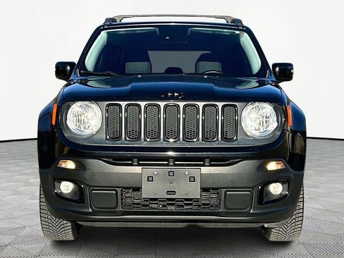 Used 2016 Jeep Renegade Latitude image 3