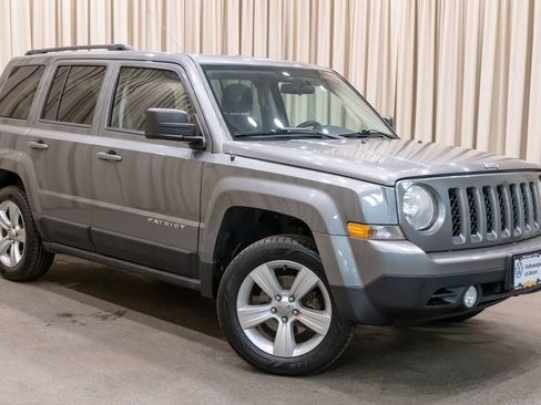 Used 2013 Jeep Patriot Latitude w/ Sun/Sound Group FWD image 2