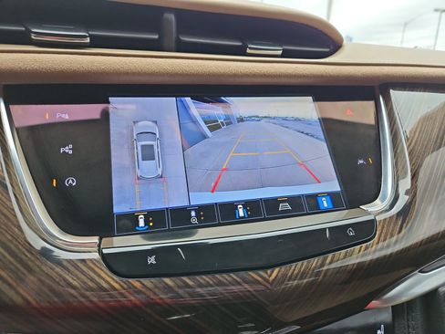 Used 2023 Cadillac XT6 Premium Luxury w/ Platinum Package AWD/4WD image 12
