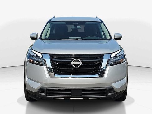 Used 2024 Nissan Pathfinder SV FWD image 12