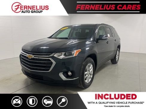 Used 2021 Chevrolet Traverse LT FWD image 3