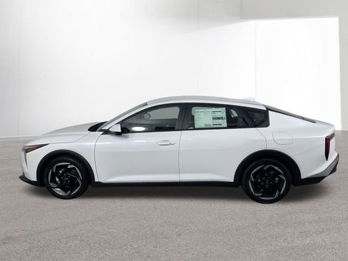 New 2025 Kia K4 EX image 14