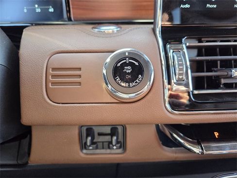 Used 2022 Lincoln Navigator Reserve image 33