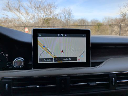 Used 2020 Lincoln Corsair Reserve w/ Appearance Package image 16