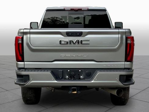 Used 2024 GMC Sierra 2500 Denali Ultimate AWD/4WD image 7