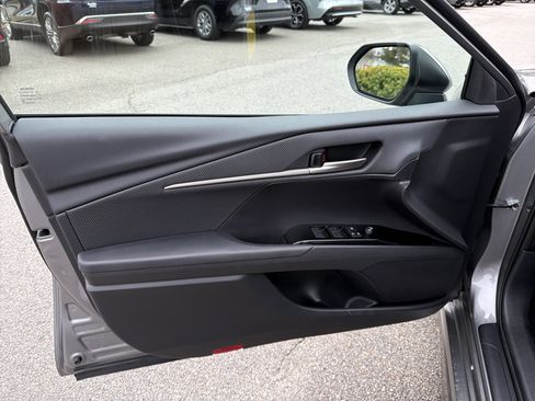 Certified 2025 Toyota Camry SE w/ Convenience Package image 20