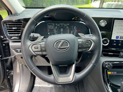 Certified 2025 Lexus NX 250 FWD w/ Accessory Package (Z1) image 13