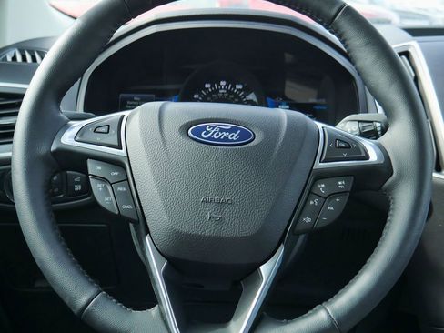 Used 2024 Ford Edge SEL w/ Sport Appearance Package image 36