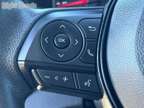 Used 2022 Toyota RAV4 LE w/ Carpet Mat Package (TMS) image 20