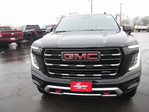 Used 2025 GMC Yukon AT4 Ultimate image 11