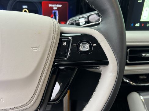 New 2026 Lincoln Aviator AWD image 21
