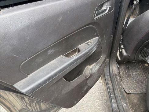 Used 2013 GMC Terrain SLE FWD image 33